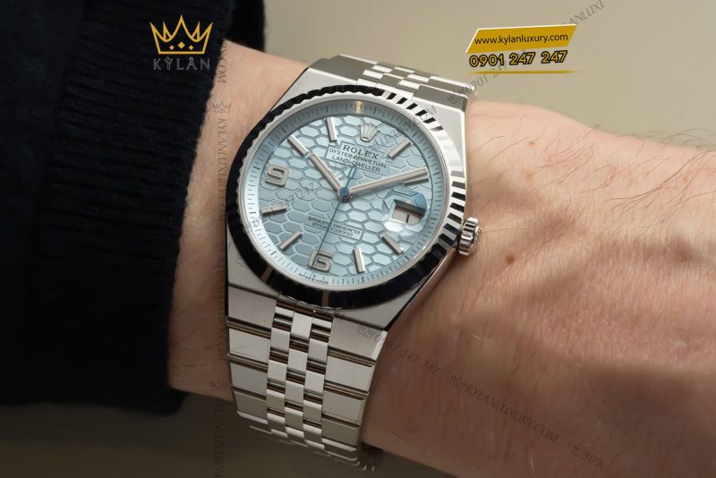 Đồng hồ Rolex Land-Dweller 40 M127336-0001 Bạch kim mặt xanh băng giá họa tiết tổ ong