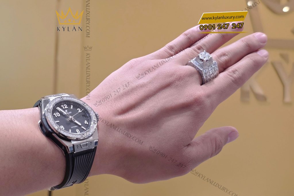Kỳ Lân Luxury nhan nam kim cuong 9ly vang trang au750 sang trong 7 1 Nhẫn nam vàng nguyên khối Au750 đính viên chủ 9ly