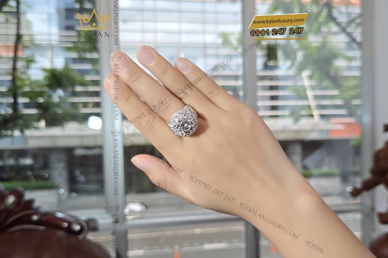 Nhẫn nữ vàng trắng nguyên khối Au750 đính viên chủ 12ly