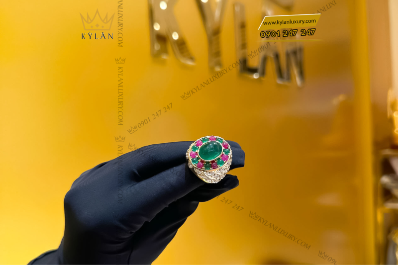 Nhẫn vàng nguyên khối Au750 đính Đá Xanh Lục Oval