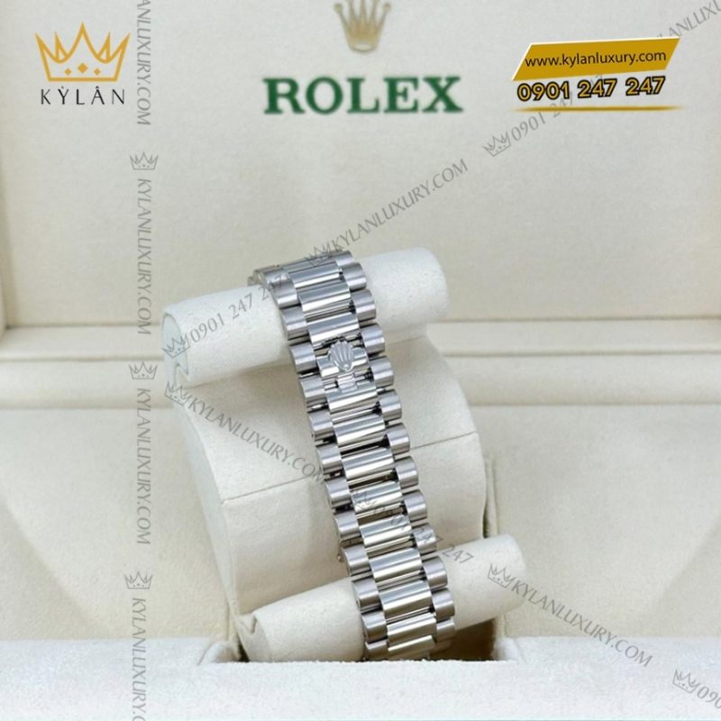 Đồng hồ Rolex Day Date 36 mặt bạc cọc baton 128239-0005