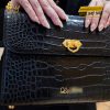 Túi xách nữ da cá Alligator đính logo vàng Au750