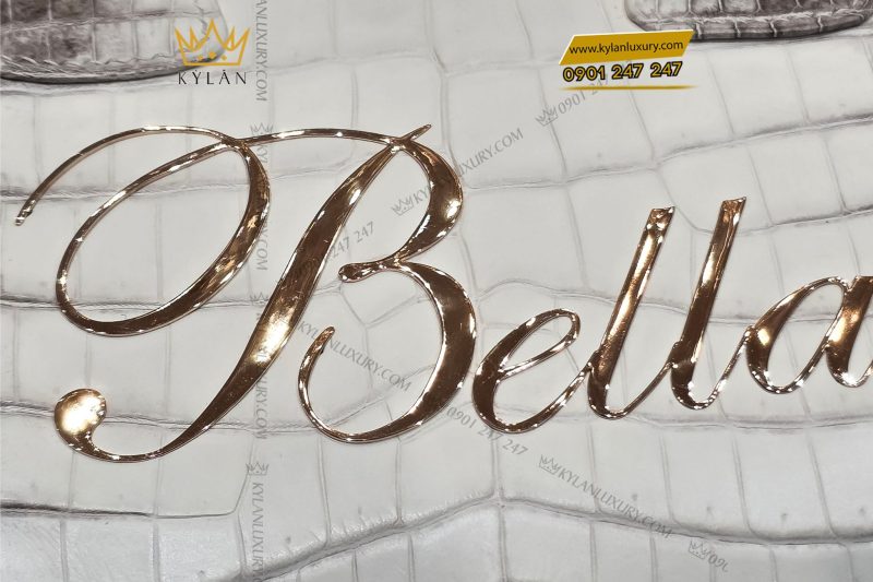  Túi xách nữ full da cá Alligator đính logo chữ Bella vàng nguyên khối Au750
