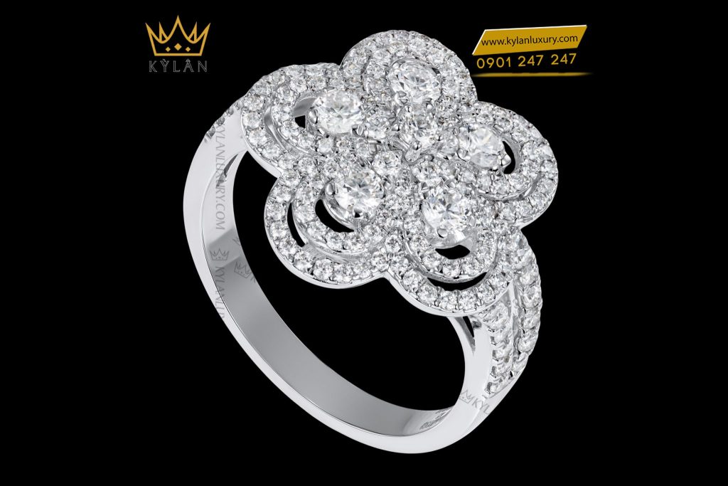 Kỳ Lân Luxury 1 38 Nhẫn The Diamond Clover vàng trắng nguyên khối Au750 đính kim cương