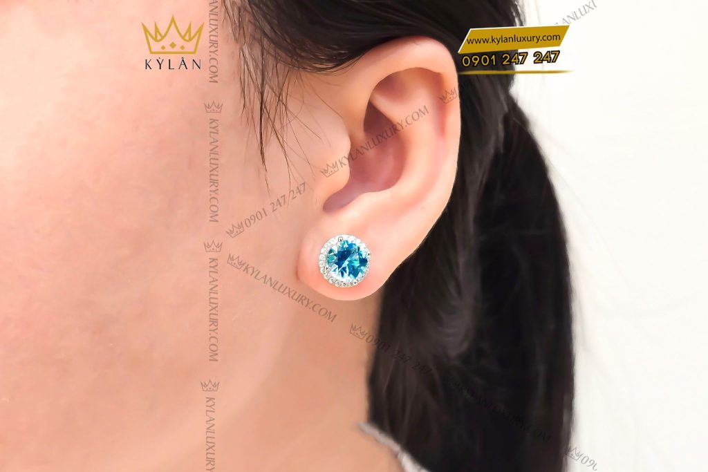 Bông tai vàng trắng nguyên khối Au750 đính viên chủ đá quý Topaz 5 Bông tai vàng trắng nguyên khối Au750 đính viên chủ đá quý Topaz