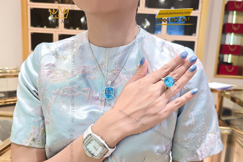 Nhẫn vàng trắng nguyên khối Au750 đính viên chủ đá quý Topaz 6 Nhẫn vàng trắng nguyên khối Au750 đính viên chủ đá quý Topaz