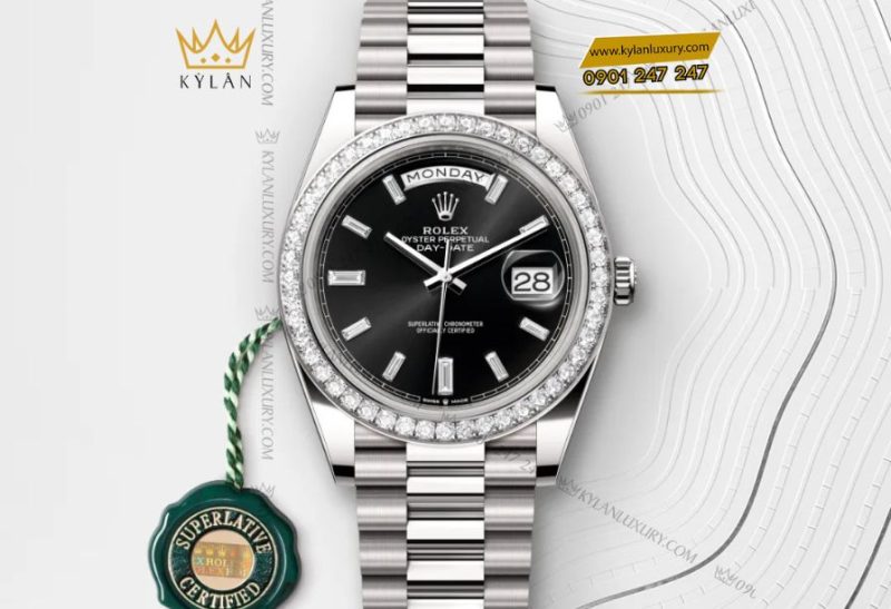 Rolex Day-Date 40 Ref. 228349RBR vỏ vàng trắng 18 ct, vành nạm kim cương, dây President sang trọng