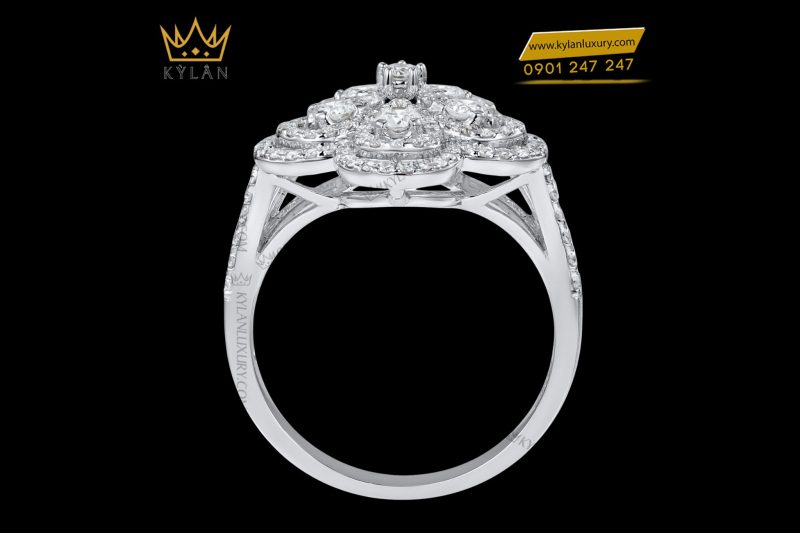 Nhẫn The Diamond Clover vàng trắng nguyên khối Au750 đính kim cương
