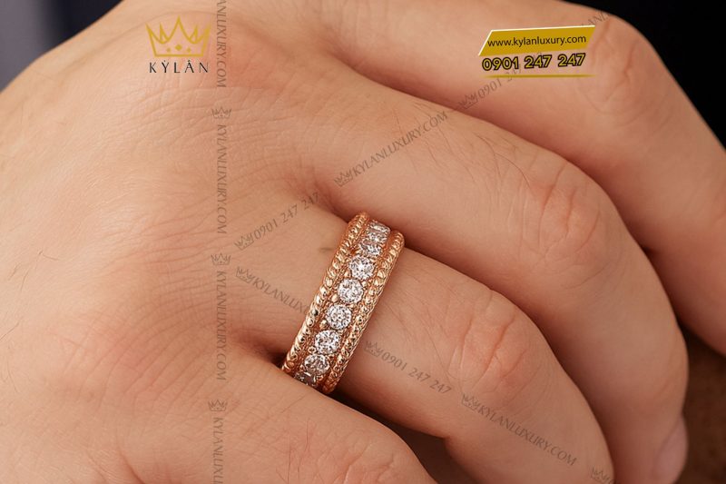 Nhẫn Valoria vàng hồng nguyên khối Au750 đính kim cương