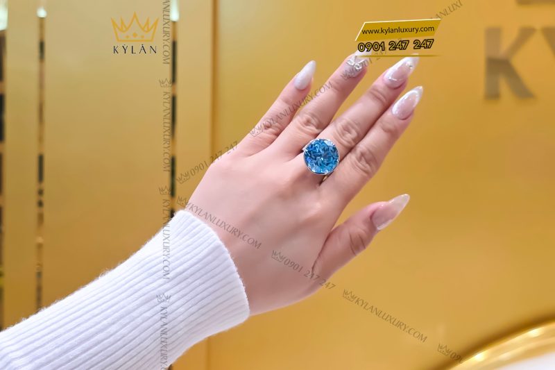 Nhẫn vàng trắng nguyên khối Au750 đính viên chủ đá quý Topaz