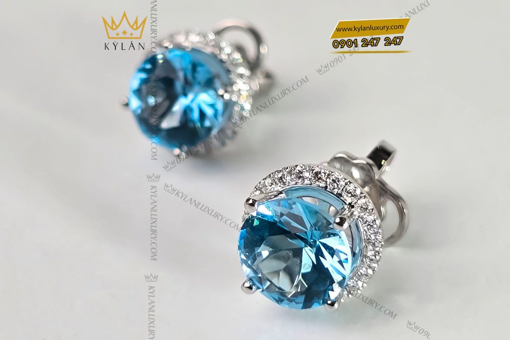 Bông tai vàng trắng nguyên khối Au750 đính viên chủ đá quý Topaz 6 Bông tai vàng trắng nguyên khối Au750 đính viên chủ đá quý Topaz