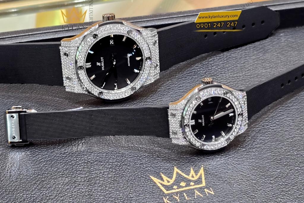 Kỳ Lân Luxury 9 9 Đồng hồ Hublot Classic Fusion Titanium Pavé 33mm vành kim cương