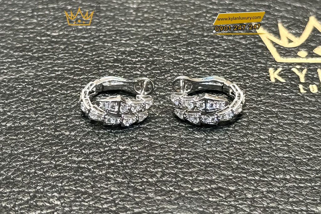 Cặp bông tai rắn vàng trắng nguyên khối Au750 đính kim cương