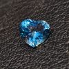 Đá Topaz xanh biển hình trái tim