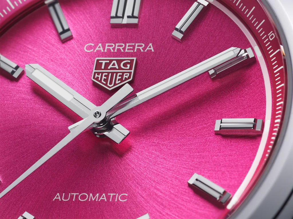 Kỳ Lân Luxury Dong ho TAG Heuer Carrera Date2 Đồng hồ TAG Heuer Carrera Date