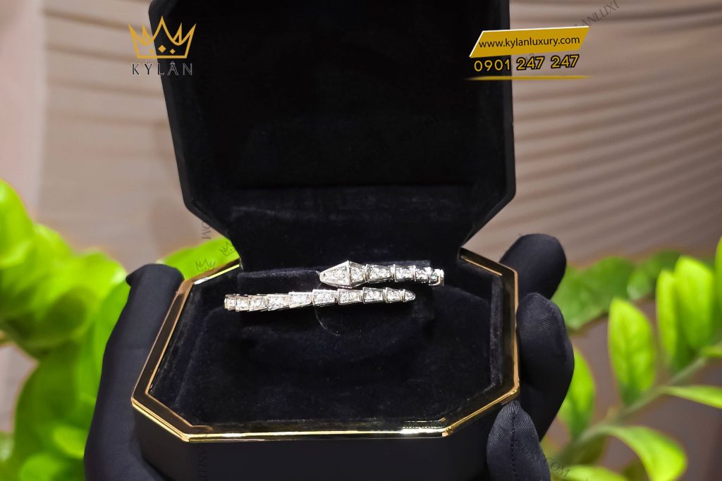 Kỳ Lân Luxury LAC TAY RAN 3 Vòng tay rắn vàng trắng nguyên khối Au750 đính kim cương