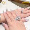 Nhẫn nữ vàng trắng nguyên khối Au750 đính viên chủ 13ly2