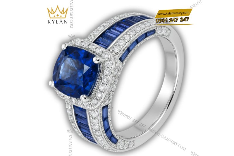 Nhẫn Royal Blue vàng trắng nguyên khối Au750 đính đá quý