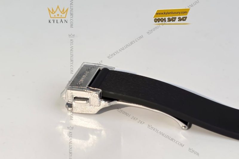 Đồng hồ Hublot Classic Fusion Titanium Pavé 33mm vành kim cương