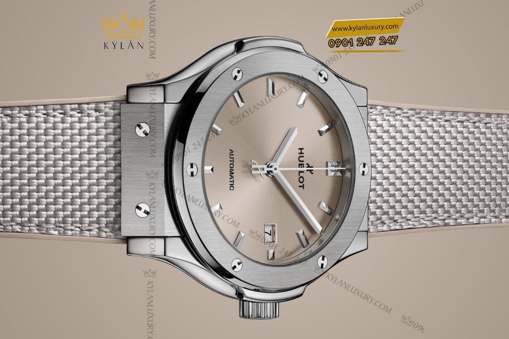 Kỳ Lân Luxury dong ho hublot classic fussion essential taupe 42 6 Đồng hồ Hublot Classic Fusion Essential Taupe 42mm 542.NX.4610.NR.HEC25
