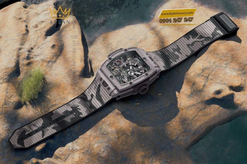 Đồng hồ Hublot Spirit of Big Bang Tourbillon SORAI 42mm 645.FX.8020.NR.SOA24