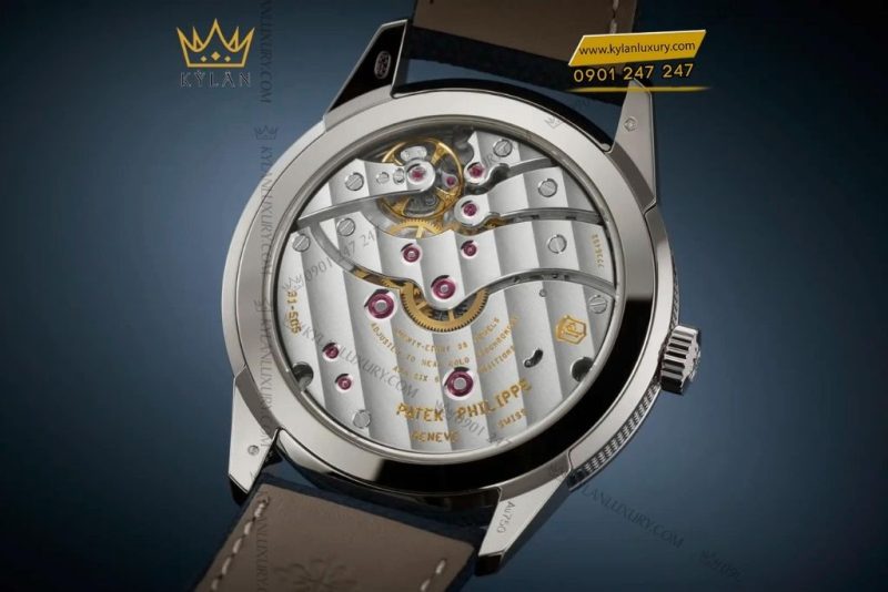 Đồng hồ Patek Philippe Complications 5328G-001 mặt số xanh chuyển sắc