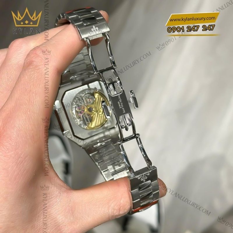 Đồng hồ Patek Philippe Cubitus mặt số xanh olive 5821-1A-001