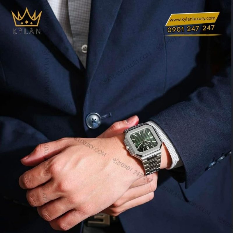 Đồng hồ Patek Philippe Cubitus mặt số xanh olive 5821-1A-001