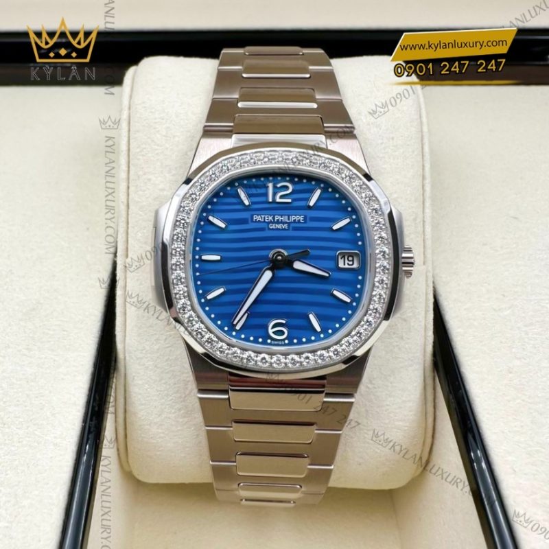 Đồng hồ Patek Philippe Nautilus mặt xanh vành kim 7010/1G-013