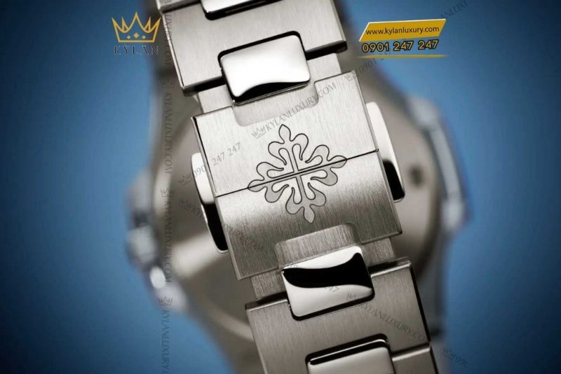 Đồng hồ Patek Philippe Nautilus 7010/1G-013 mặt số xanh ngọc