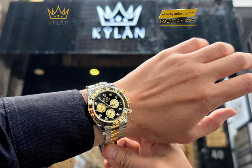 Kỳ Lân Luxury dong ho rolex cosmograph daytona vang kim mat so den m126503 0002 12 Đồng hồ Rolex Cosmograph Daytona mặt số đen cọc kim cương 126503-0002