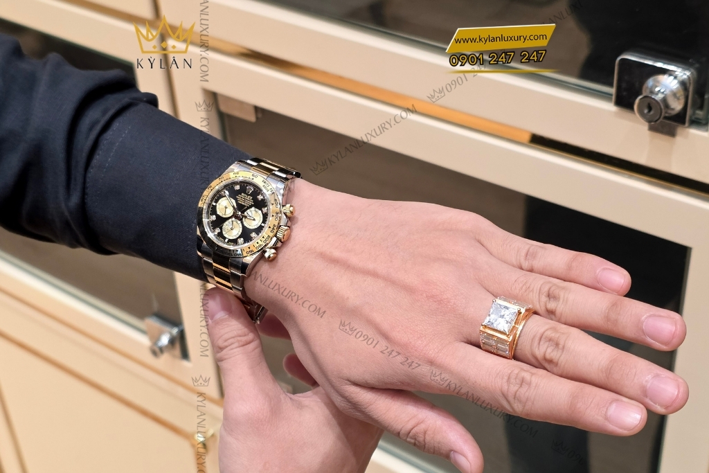 Kỳ Lân Luxury dong ho rolex cosmograph daytona vang kim mat so den m126503 0002 14 Đồng hồ Rolex Cosmograph Daytona mặt số đen cọc kim cương 126503-0002