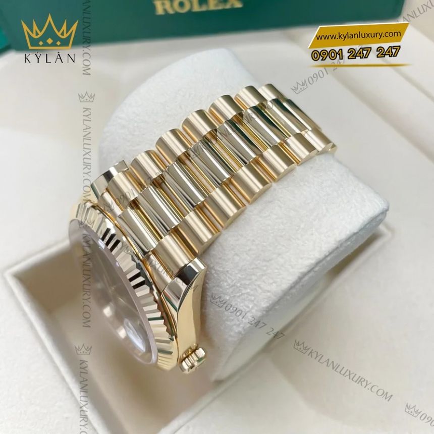 Kỳ Lân Luxury dong ho rolex day date 40mm m228238 0059 mat ma nao coc so kim cuong 3 Đồng hồ Rolex Day-Date 40 mặt mã não 228238-0059