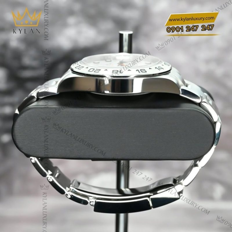 Đồng hồ Rolex Explorer II mặt số trắng Polar 226570-0001