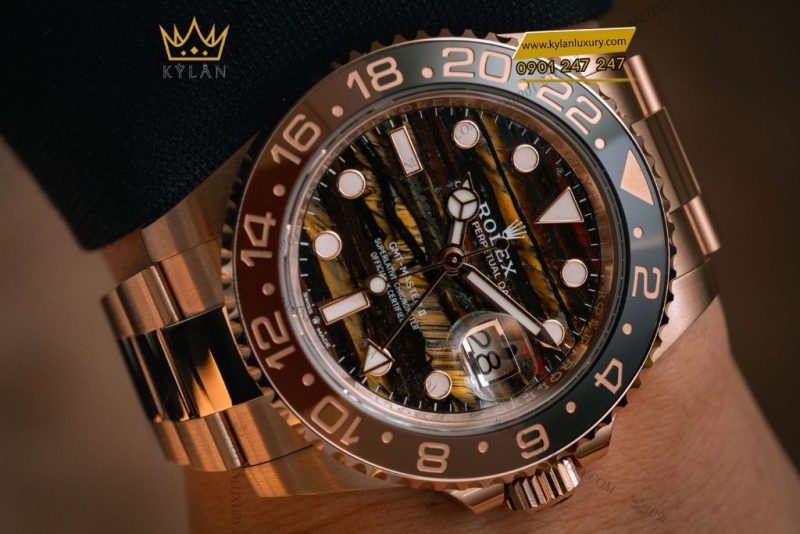 Đồng hồ Rolex GMT-Master II mặt số đá Tiger Iron 126715CHNR-0002