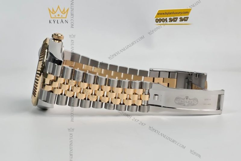 Đồng hồ Rolex Sky-Dweller vàng kim mặt số champage m336933-0002