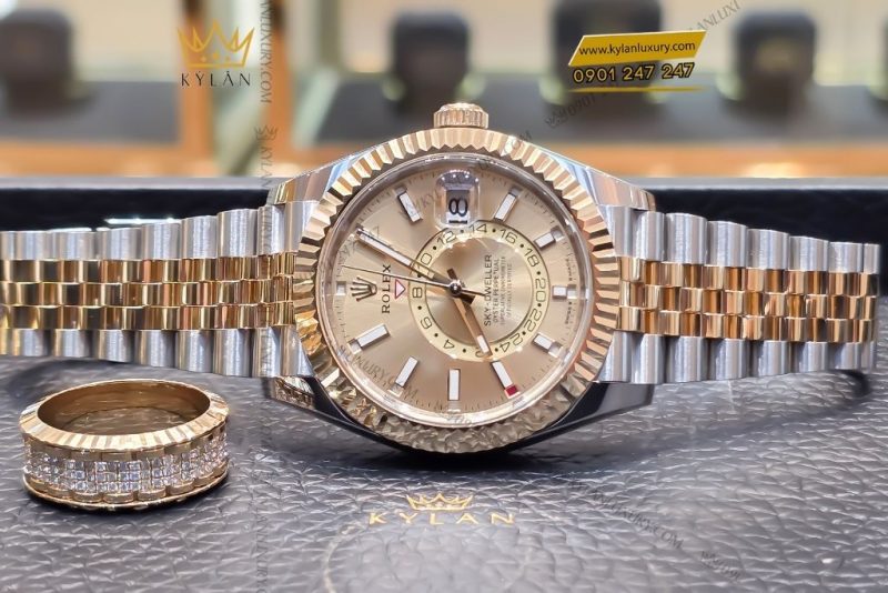 Đồng hồ Rolex Sky-Dweller vàng kim mặt số champage m336933-0002