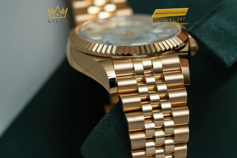 Đồng hồ Rolex Sky-Dweller mặt trắng vàng kim 18ct m336938-0006