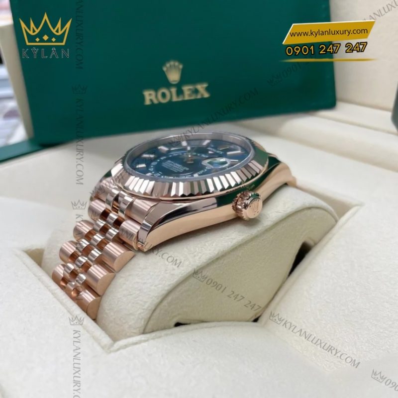 Đồng hồ Rolex Sky-Dweller vàng hồng mặt số xanh lục 336935-0005