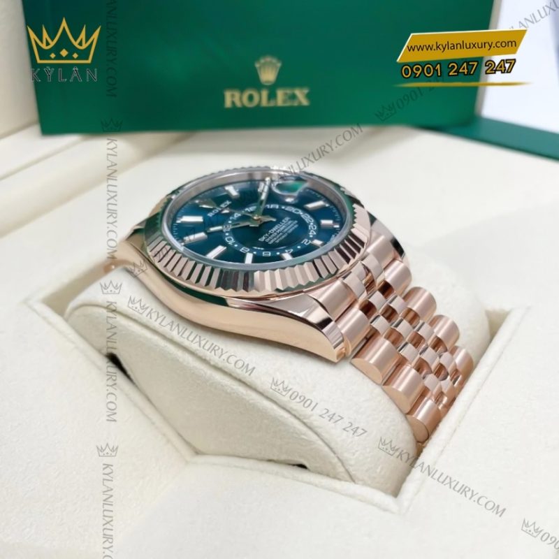 Đồng hồ Rolex Sky-Dweller vàng hồng mặt số xanh lục 336935-0005