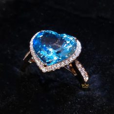 Nhẫn vàng nguyên khối Au750 đính đá Topaz hình trái tim