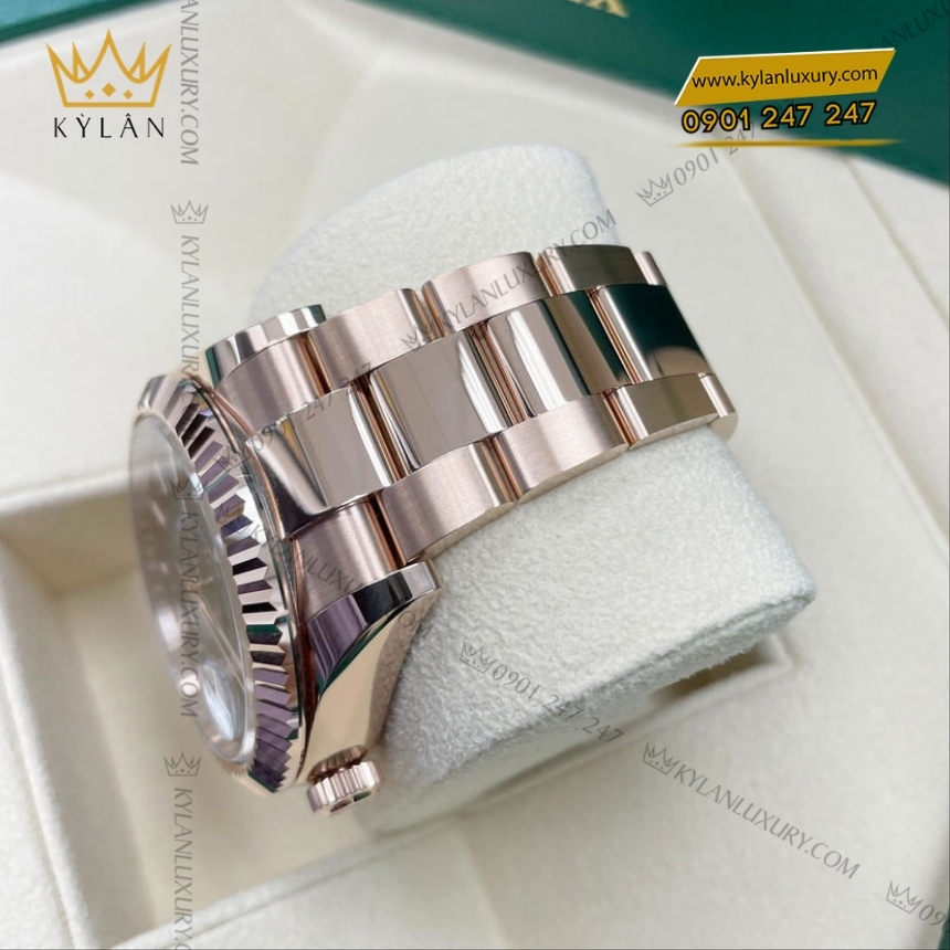 Kỳ Lân Luxury rolex sky dweller oyster m336935 42 mm 3 1 Đồng hồ Rolex Sky Dweller xanh lục lam dây oyster 336935-0001