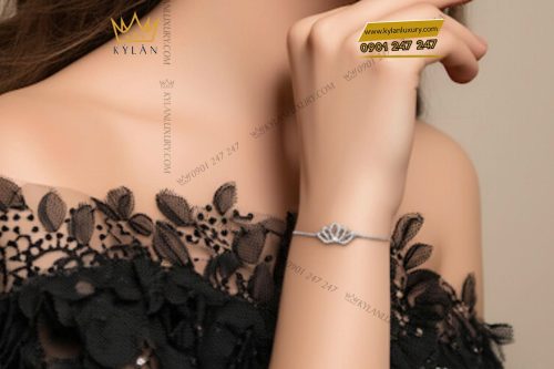 Vòng tay Liên Hoa Bạch Ngọc vàng trắng nguyên khối Au750 đính kim cương