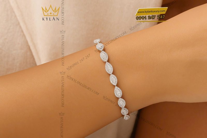Lắc tay Pear Shape vàng trắng Au750 nguyên khối đính kim cương