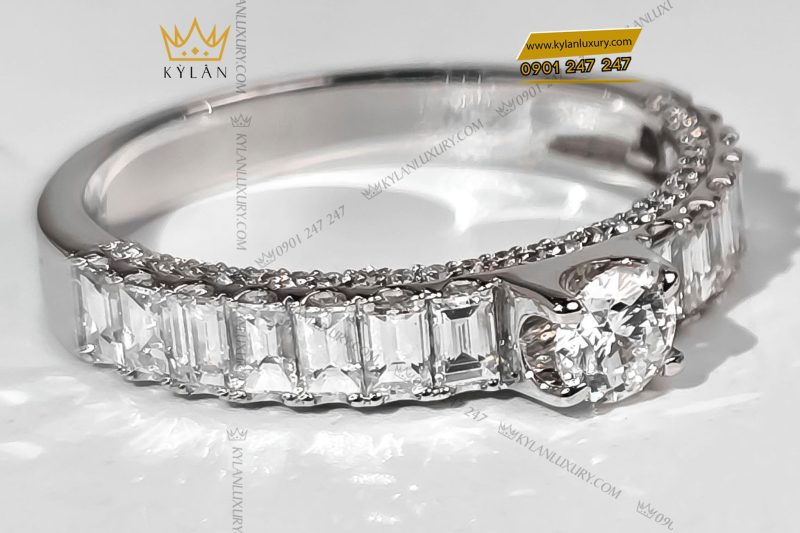 Nhẫn nam vàng trắng nguyên khối Au750 đính viên chủ kim cương 4ly5