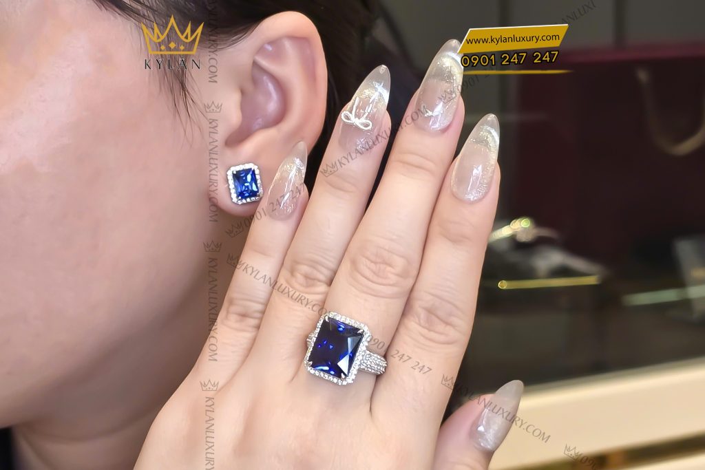 Nhẫn kim cương vàng trắng nguyên khối Au750 đính đá Sapphire xanh
