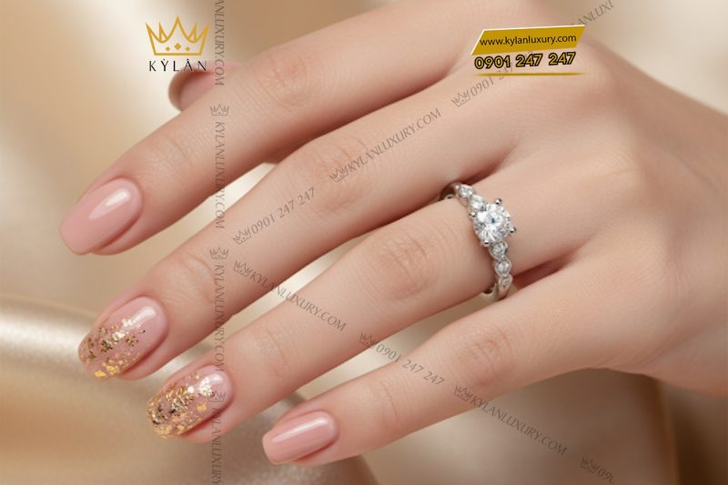 Nhẫn Ánh Nguyệt vàng trắng nguyên khối Au750 đính kim cương