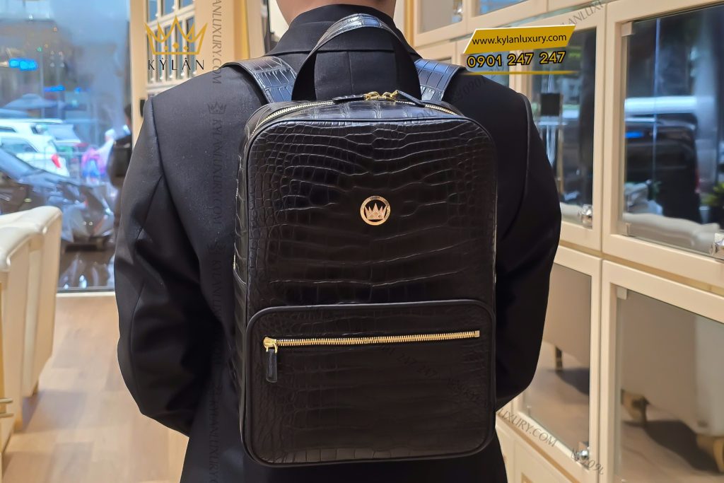 Kỳ Lân Luxury 11 11 Balo da cá Alligator đen đính logo vương miện KY LAN 