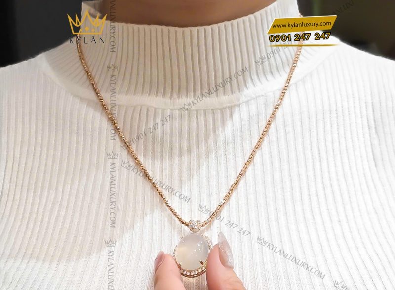 Mặt dây chuyền vàng hồng nguyên khối Au750 đính đá quý trắng