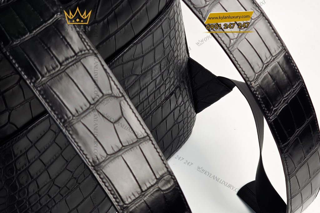 Balo da cá Alligator đen gắn logo vương miện KY LAN
